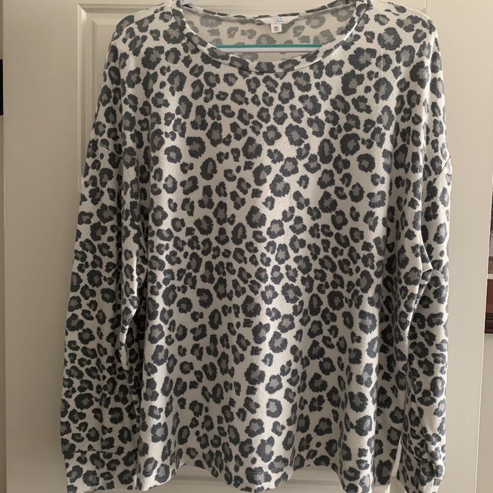 Women’s Animal Print Pullover Sweater